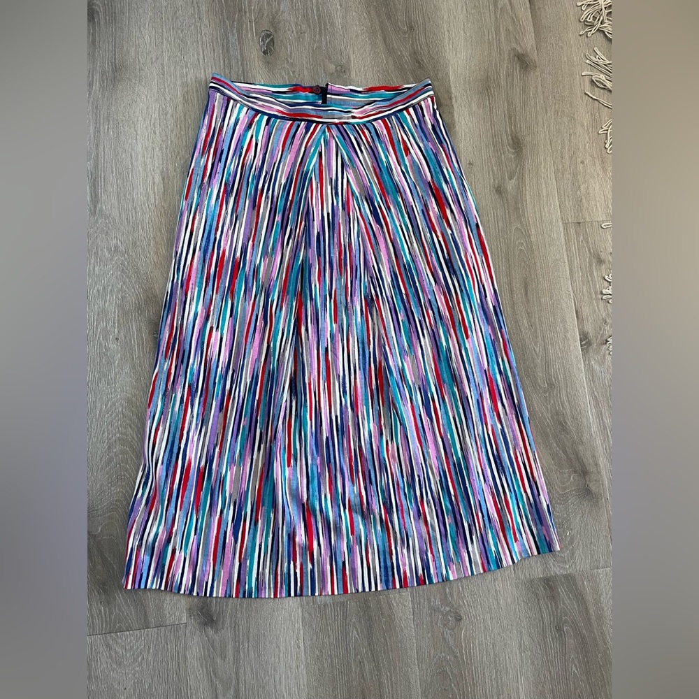 Colorful pattern skirt